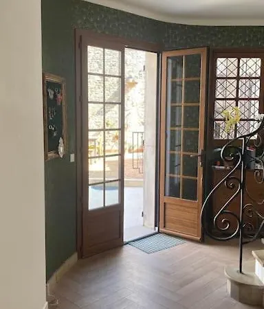 Maison Centre بارجاك