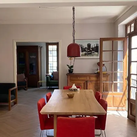Maison Centre بارجاك
